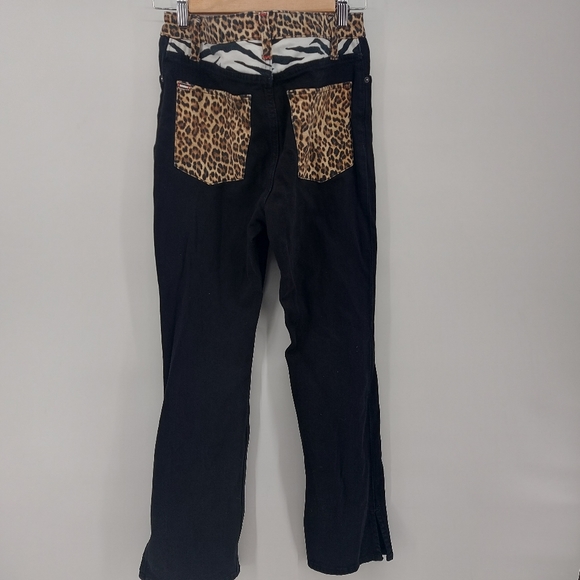 ALICE + OLIVIA Mid-Rise Straight Leg Jeans - Picture 3 of 8